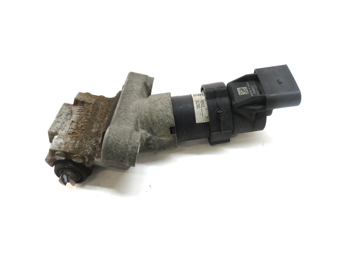 Thumbnail 2: 2012 PORSCHE CAYENNE (958) RIGHT PASSENGER REAR PARKING BRAKE ACTUATOR MOTOR