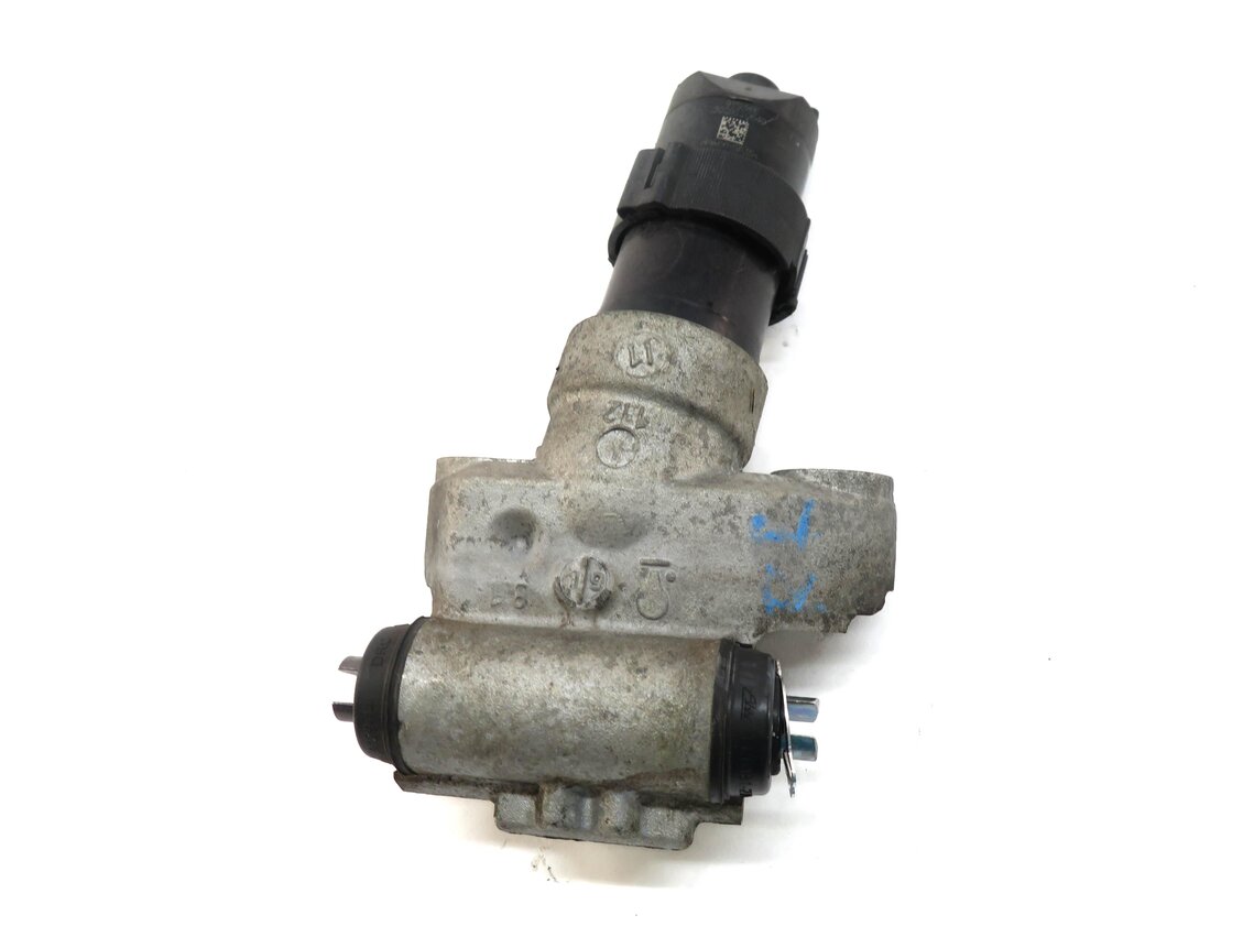 Thumbnail 3: 2012 PORSCHE CAYENNE (958) RIGHT PASSENGER REAR PARKING BRAKE ACTUATOR MOTOR