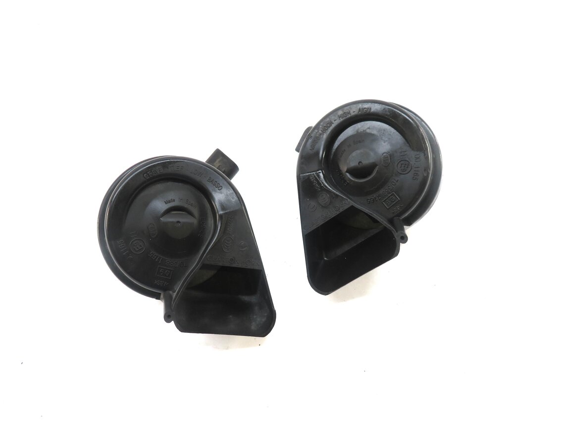 Thumbnail 1: 2011-2013 PORSCHE CAYENNE (958) HIGH & LOW TONE HORN SET-2