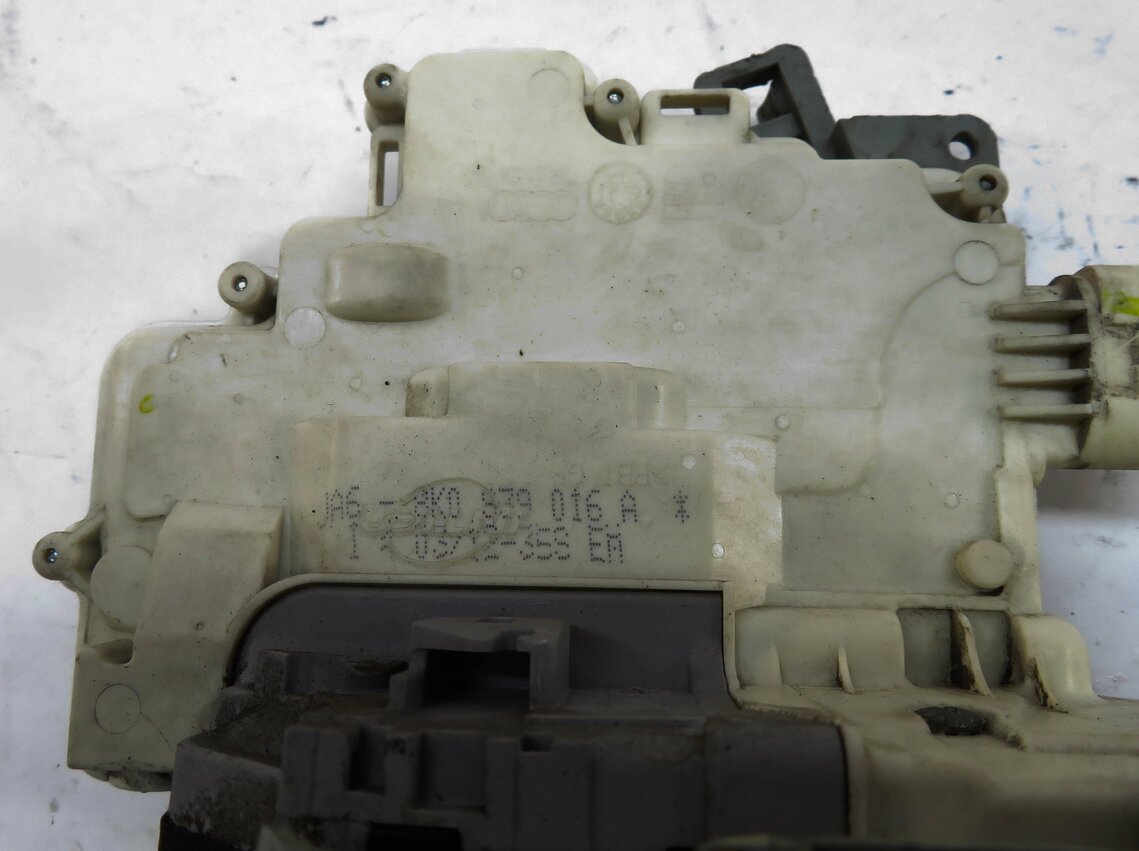 Thumbnail 4: 09-18 AUDI / PORSCHE - A4 S4 Q5 CAYENNE PANAMERA - RIGHT REAR DOOR LOCK LATCH