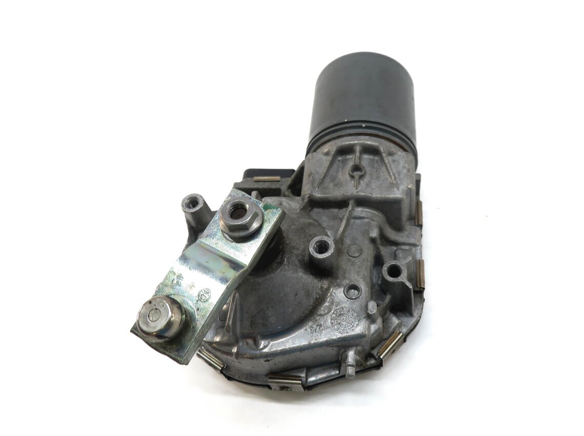 Thumbnail 3: 2011-2018 PORSCHE CAYENNE (958) FRONT WINDSHIELD WIPER MOTOR