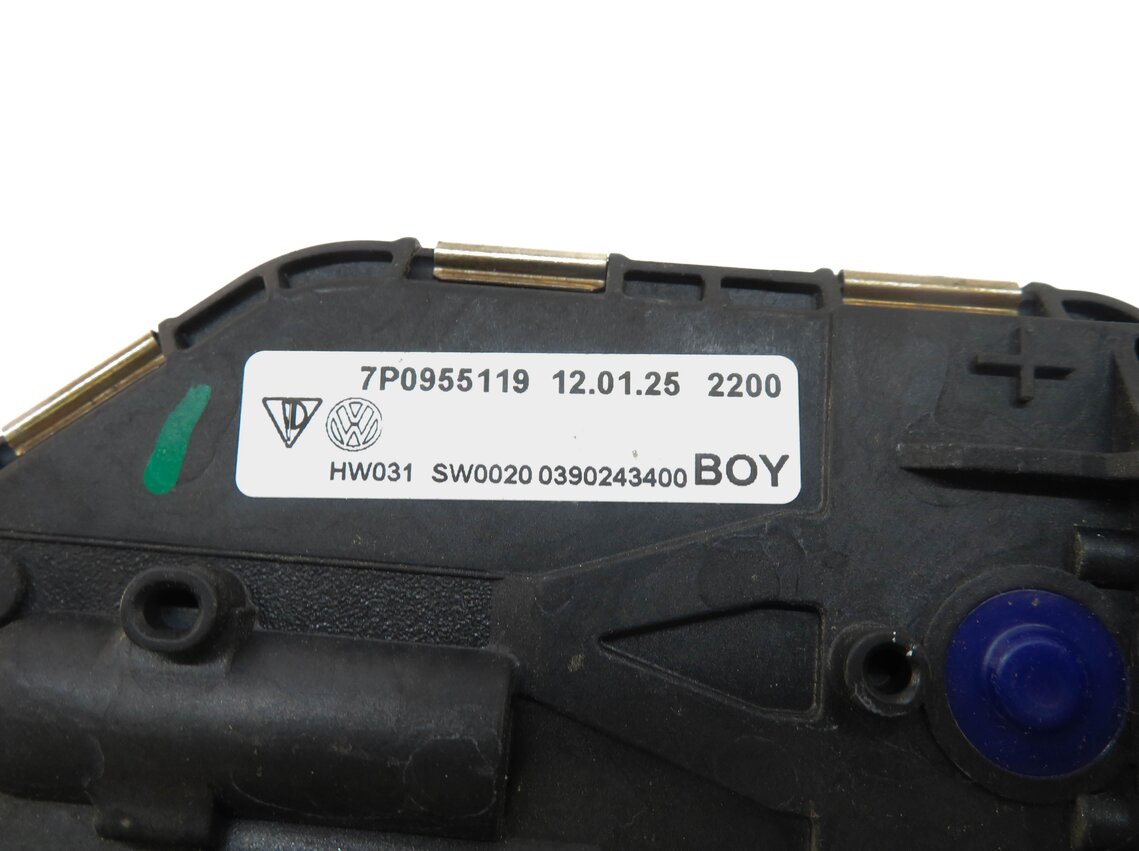 Thumbnail 4: 2011-2018 PORSCHE CAYENNE (958) FRONT WINDSHIELD WIPER MOTOR