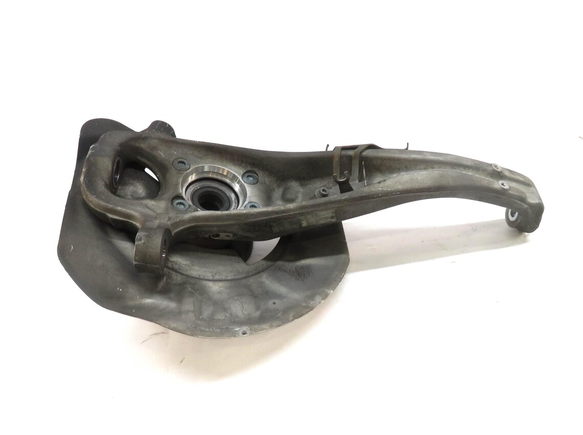 Thumbnail 2: 2011-2018 PORSCHE CAYENNE (958) RIGHT FRONT PASSENGER SPINDLE KNUCKLE HUB