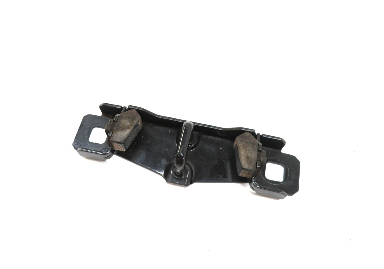 2012 RANGE ROVER SPORT (L320) REAR TRUNK LOCK LATCH STRIKER PLATE
