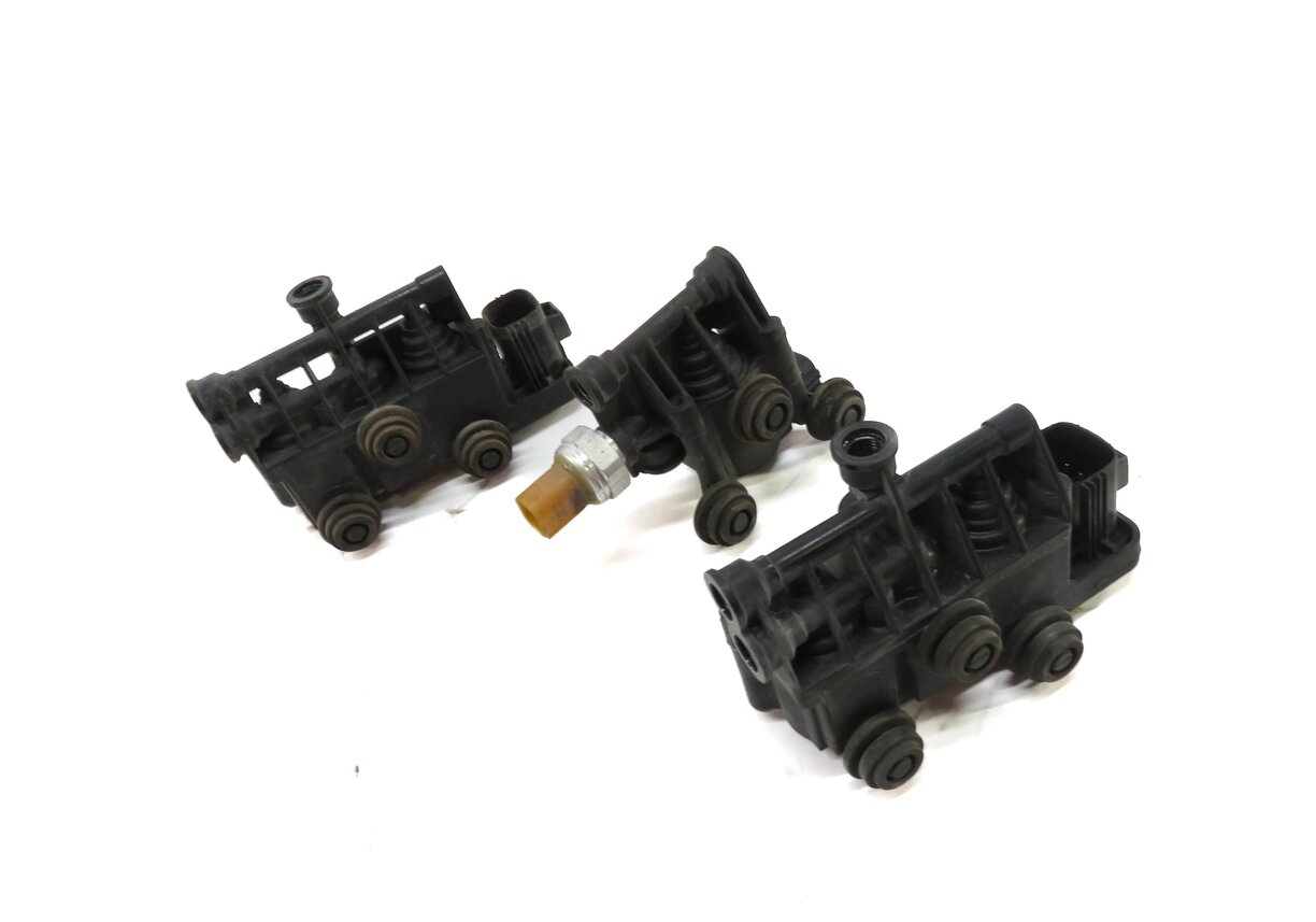 2012 RANGE ROVER SPORT (L320) FRONT & REAR AIR SUSPENSION VALVE BLOCK SET-3