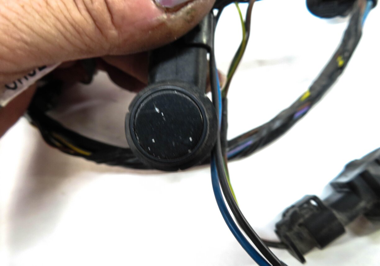 Thumbnail 6: 2012 RANGE ROVER SPORT (L320) FRONT PDC PARK SENSOR SET w/ HARNESS (FUJI WHITE)