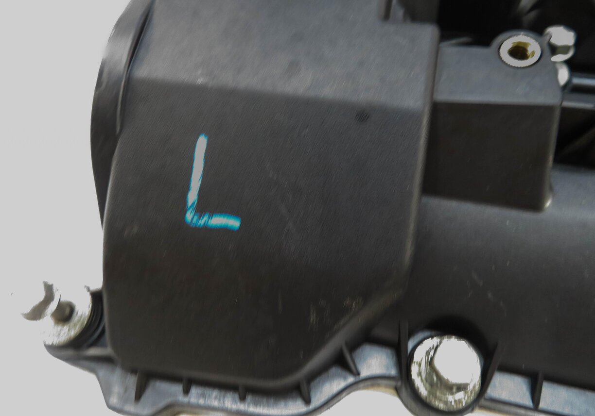 Thumbnail 5: 10-18 RANGE ROVER SPORT (L320 L322 L494 L405) 5.0L V8 - LEFT ENGINE VALVE COVER