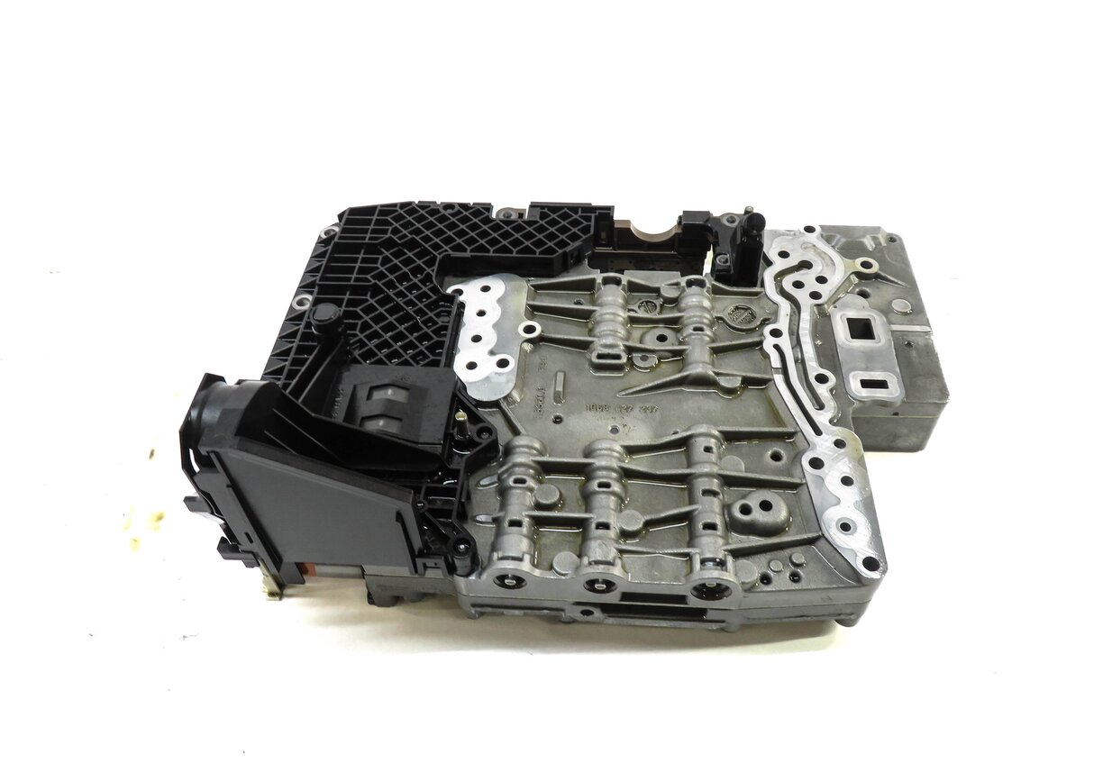 Thumbnail 3: 12-13 RANGE ROVER SPORT (L320 L322) 5.0L SUPERCHARGED - TRANSMISSION VALVE BODY
