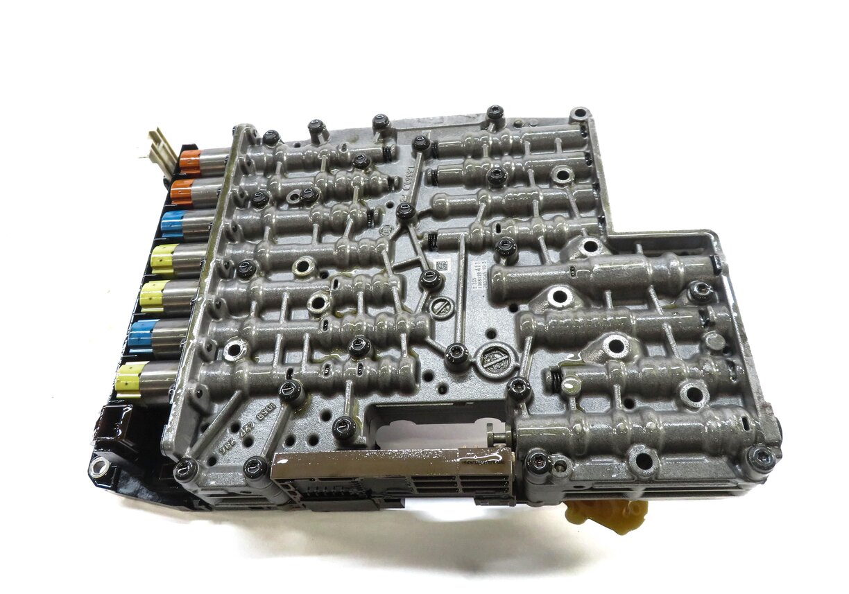 Thumbnail 4: 12-13 RANGE ROVER SPORT (L320 L322) 5.0L SUPERCHARGED - TRANSMISSION VALVE BODY