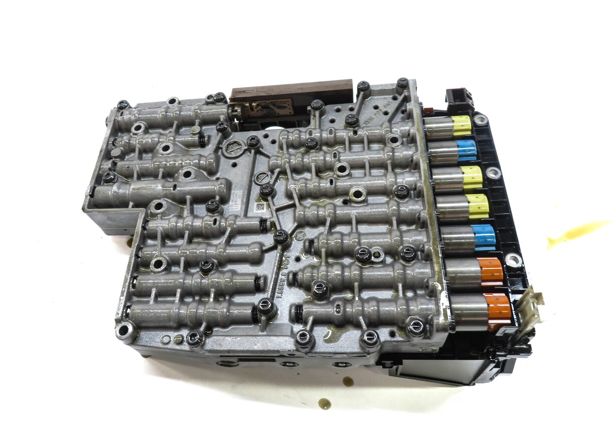 Thumbnail 5: 12-13 RANGE ROVER SPORT (L320 L322) 5.0L SUPERCHARGED - TRANSMISSION VALVE BODY