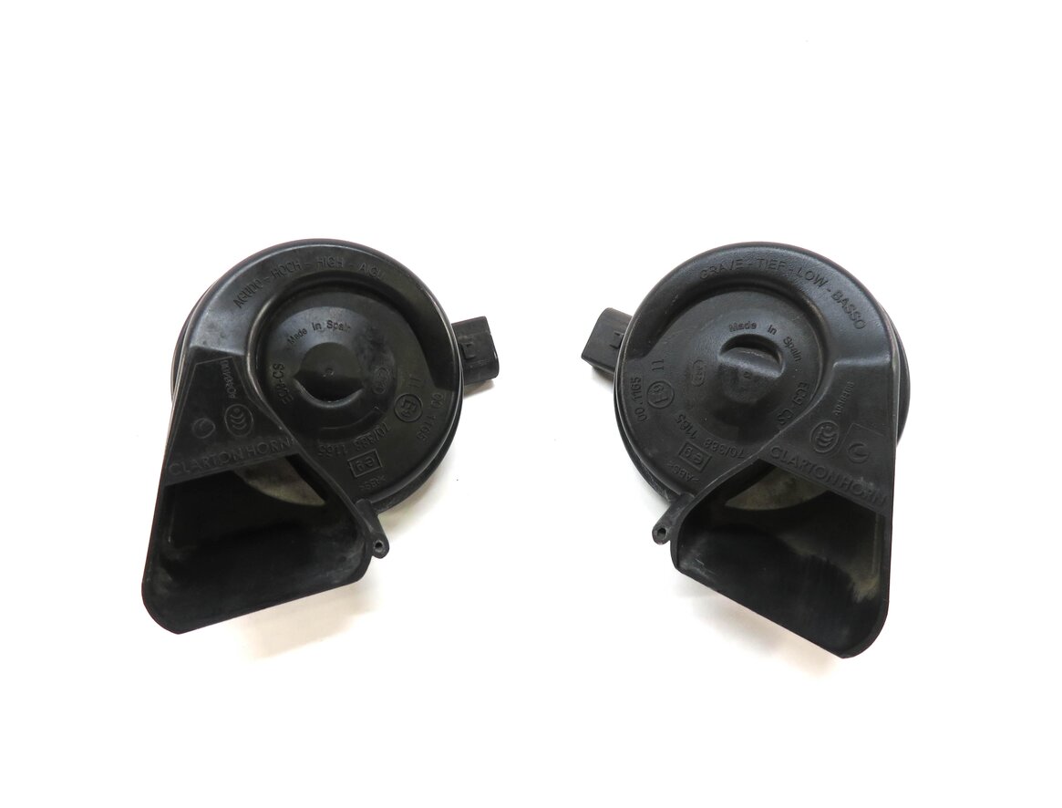 Thumbnail 2: 2008-2017 AUDI A4 A5 S4 S5 Q5 (B8 8K 8R 8T) HIGH & LOW TONE SAFETY HORN SET