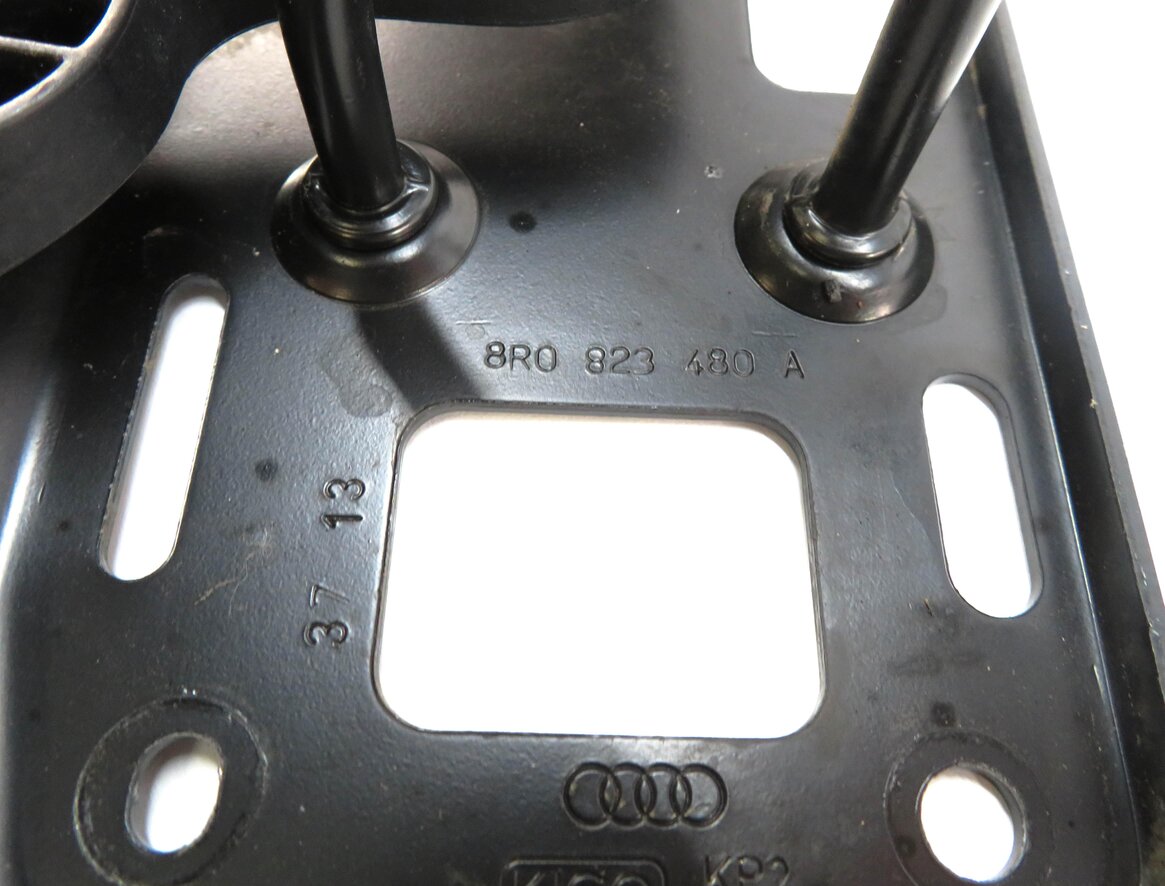 Thumbnail 5: 2014 AUDI Q5 (B8 8R) FRONT HOOD SAFETY LATCH CATCH HOOK RELEASE LEVER