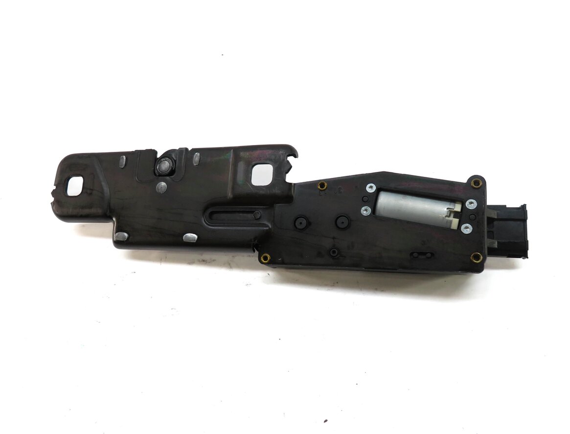 Thumbnail 4: 2014 AUDI Q5 (B8 8R) REAR TRUNK LOCK LATCH ACTUATOR MOTOR STRIKER PLATE