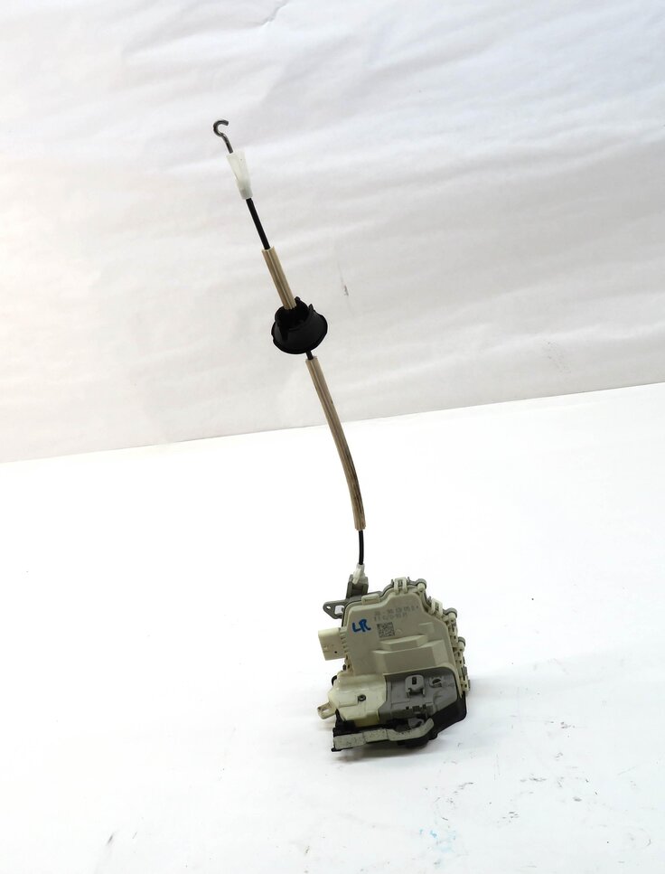 10-20 VW PORSCHE AUDI A3 A4 A8 S3 S4 Q5 MACAN PANAMERA - LEFT REAR DOOR LATCH