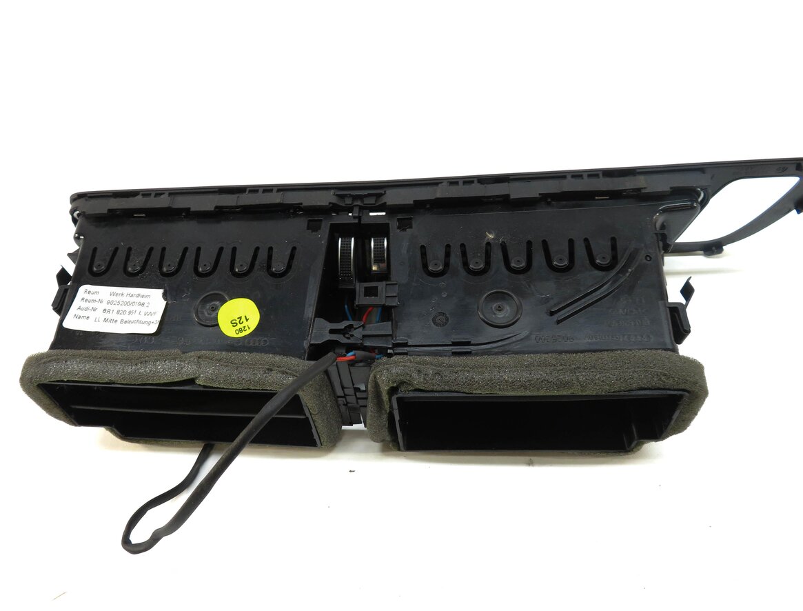 Thumbnail 4: 2014 AUDI Q5 (B8 8R) FRONT CENTER DASH HEATER A/C AIR VENT
