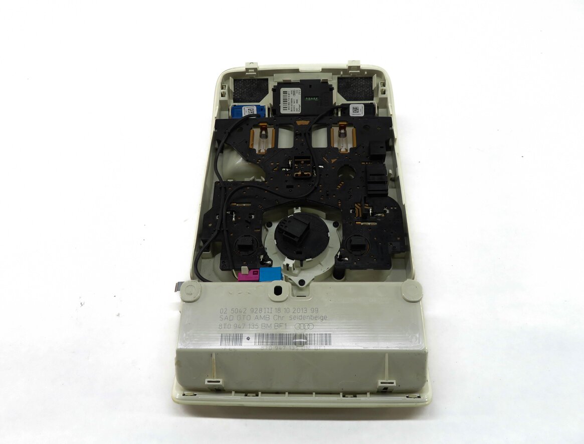 Thumbnail 6: 2009-2017 AUDI Q5 (B8 8R) FRONT DOMELIGHT MAP READING DOME LIGHT LAMP (BEIGE)