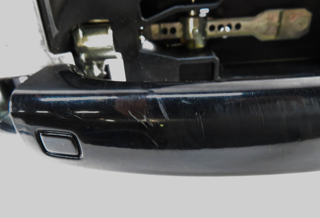 Thumbnail 6: 09-17 AUDI A4 S4 Q5 ALLROAD (B8 8K 8R) LEFT FRONT KEYLESS DOOR HANDLE (BLACK L8)