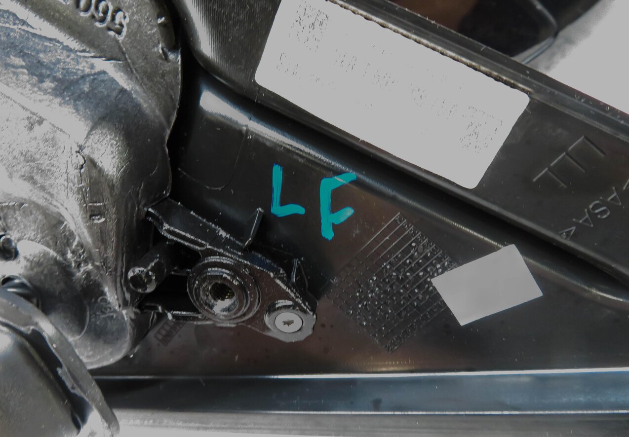 Thumbnail 7: 09-14 AUDI Q5 B8 8R LEFT PFOLD HEAT MEMORY AUTODIM BLIND SPOT DOOR MIRROR BLACK