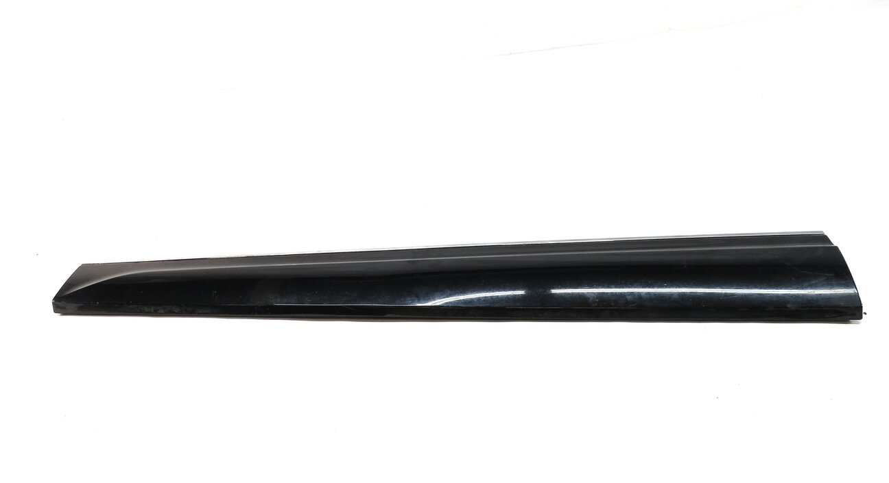 Thumbnail 3: 2014 AUDI Q5 (B8 8R) LEFT FRONT DRIVER DOOR LOWER MOULDING RUNNER TRIM (BLACK)