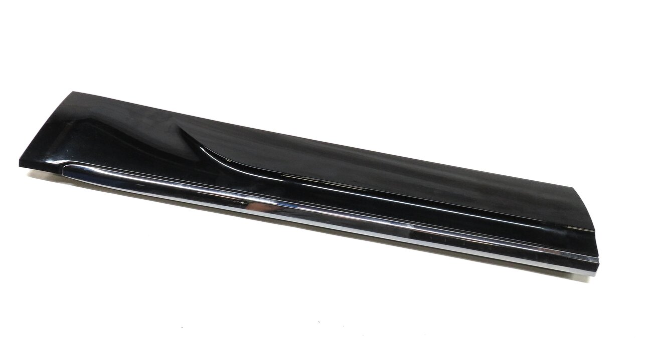 2014 AUDI Q5 (B8 8R) LEFT REAR DOOR LOWER MOULDING RUNNER TRIM (PHANTOM BLACK)