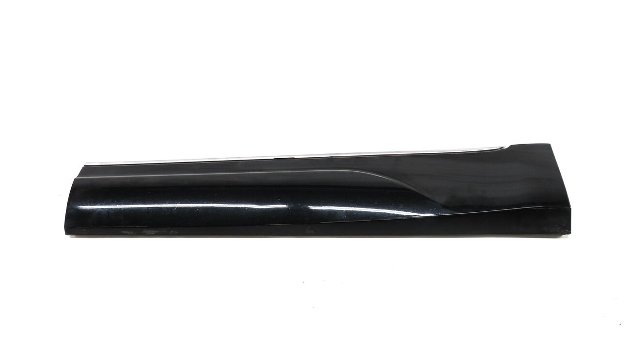 Thumbnail 3: 2014 AUDI Q5 (B8 8R) LEFT REAR DOOR LOWER MOULDING RUNNER TRIM (PHANTOM BLACK)