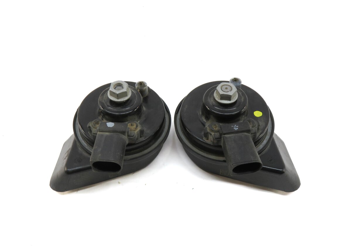 Thumbnail 3: 2007-2015 AUDI Q7 R8 (4L 4S) HIGH & LOW TONE HORN SET-2