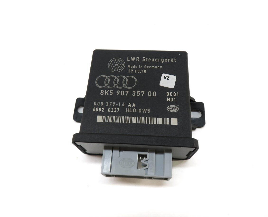 Thumbnail 2: 2011 AUDI A5 (B8 8T) HEADLIGHT RANGE CONTROL MODULE