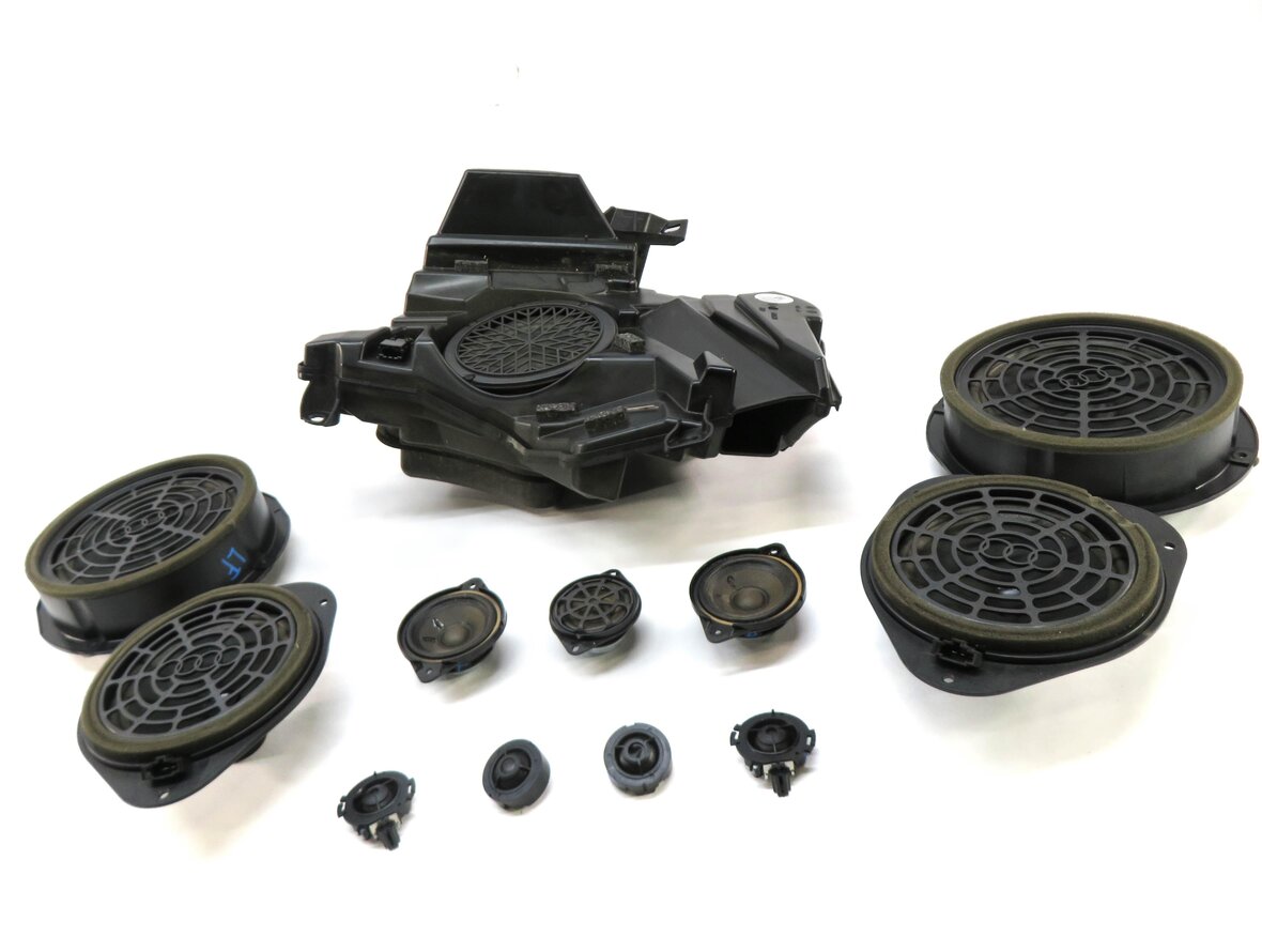 Thumbnail 2: 2011 AUDI A5 (B8 8T) CONVERTIBLE BANG & OLUFSEN AUDIO SUBWOOFER SPEAKER SET-12