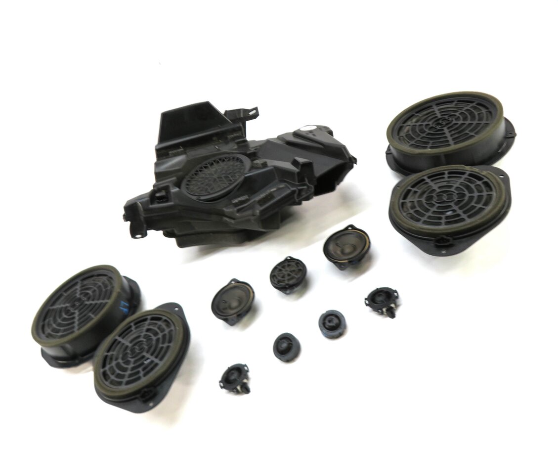 Thumbnail 3: 2011 AUDI A5 (B8 8T) CONVERTIBLE BANG & OLUFSEN AUDIO SUBWOOFER SPEAKER SET-12