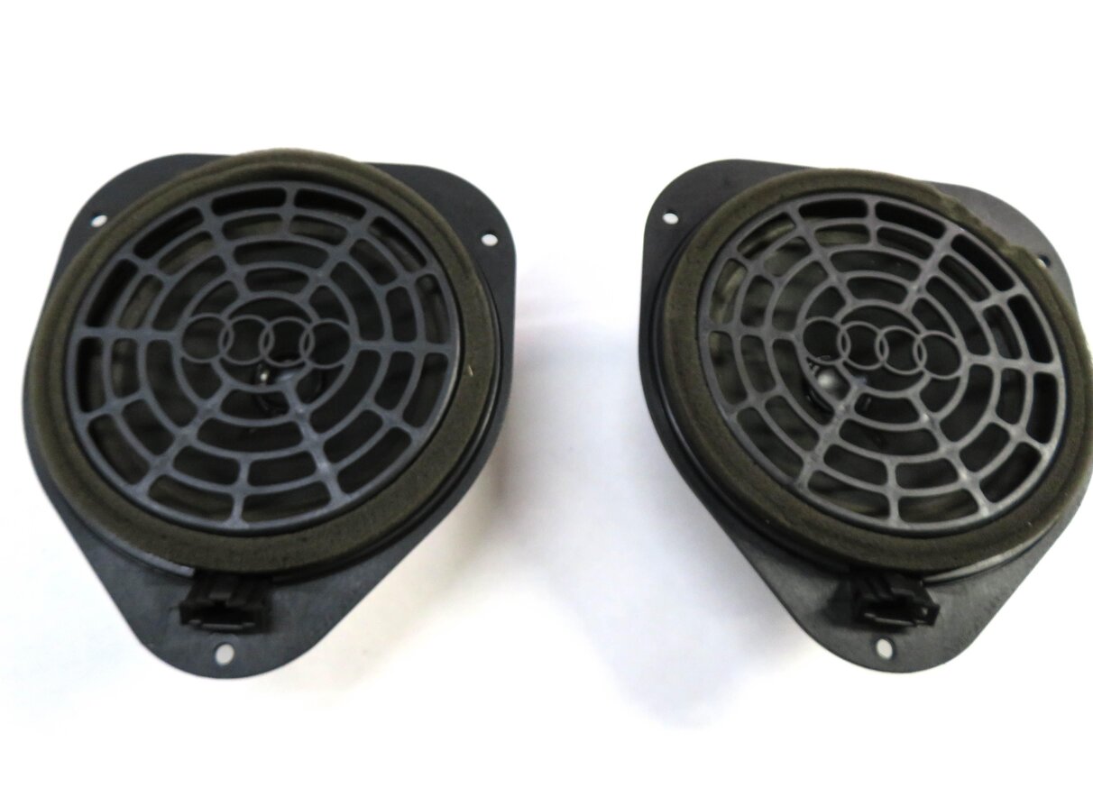 Thumbnail 4: 2011 AUDI A5 (B8 8T) CONVERTIBLE BANG & OLUFSEN AUDIO SUBWOOFER SPEAKER SET-12