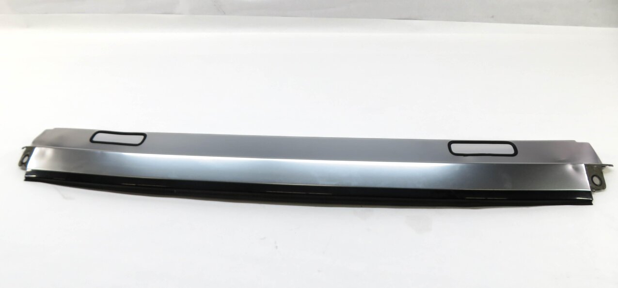 2011 AUDI A5 (B8 8T) CONVERTIBLE FRONT UPPER WINDSHIELD MOULDING TRIM