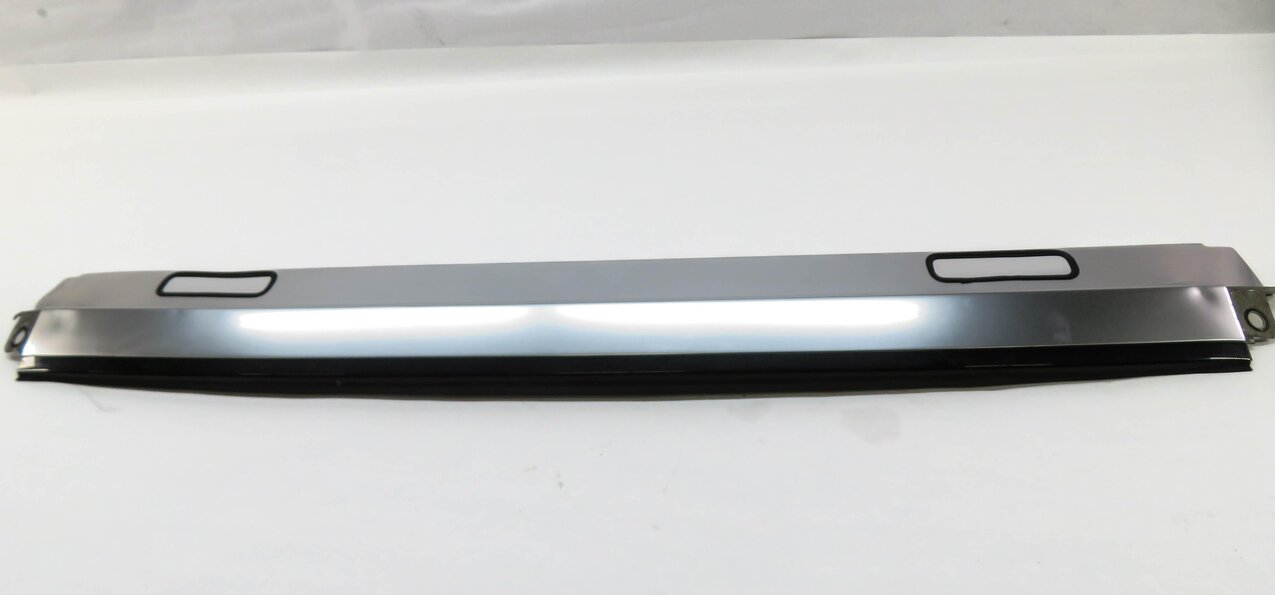 Thumbnail 2: 2011 AUDI A5 (B8 8T) CONVERTIBLE FRONT UPPER WINDSHIELD MOULDING TRIM