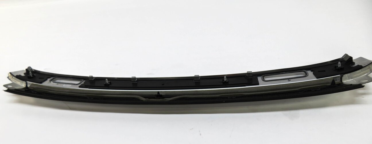 Thumbnail 4: 2011 AUDI A5 (B8 8T) CONVERTIBLE FRONT UPPER WINDSHIELD MOULDING TRIM