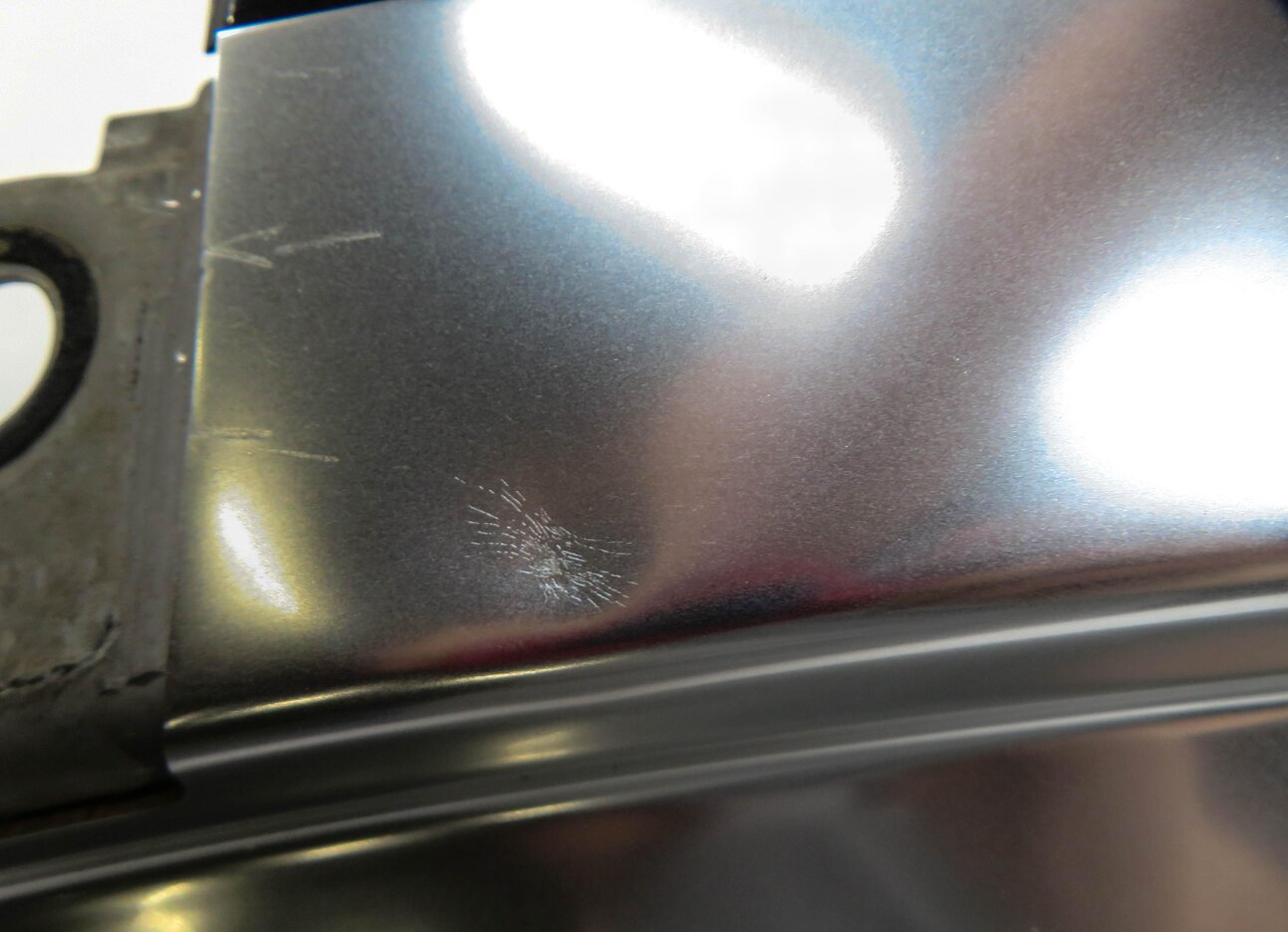 Thumbnail 8: 2011 AUDI A5 (B8 8T) CONVERTIBLE FRONT UPPER WINDSHIELD MOULDING TRIM