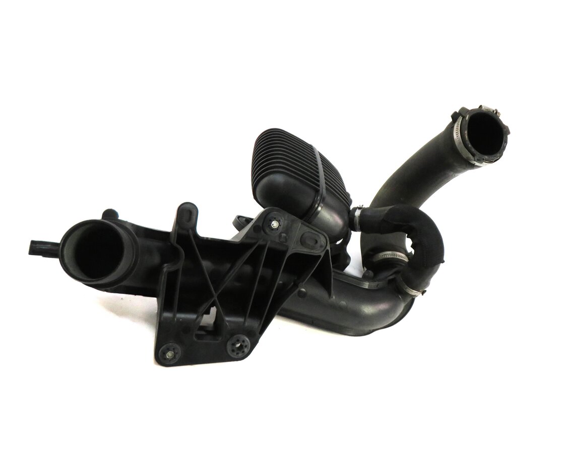 Thumbnail 2: 2011 AUDI A5 (B8 8T) 2.0L CAEB TURBO ENGINE INTERCOOLER PRESSURE PIPE DAMPER BOX