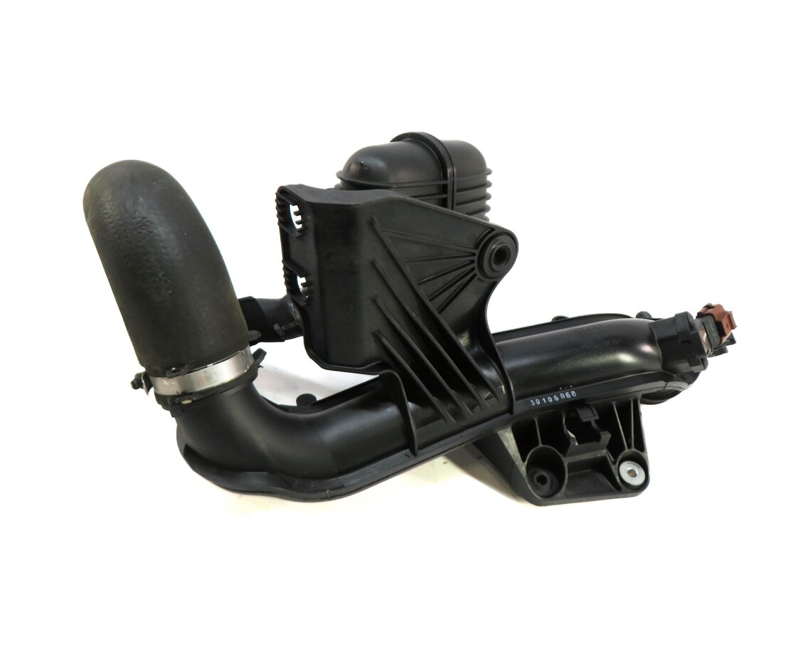 Thumbnail 4: 2011 AUDI A5 (B8 8T) 2.0L CAEB TURBO ENGINE INTERCOOLER PRESSURE PIPE DAMPER BOX