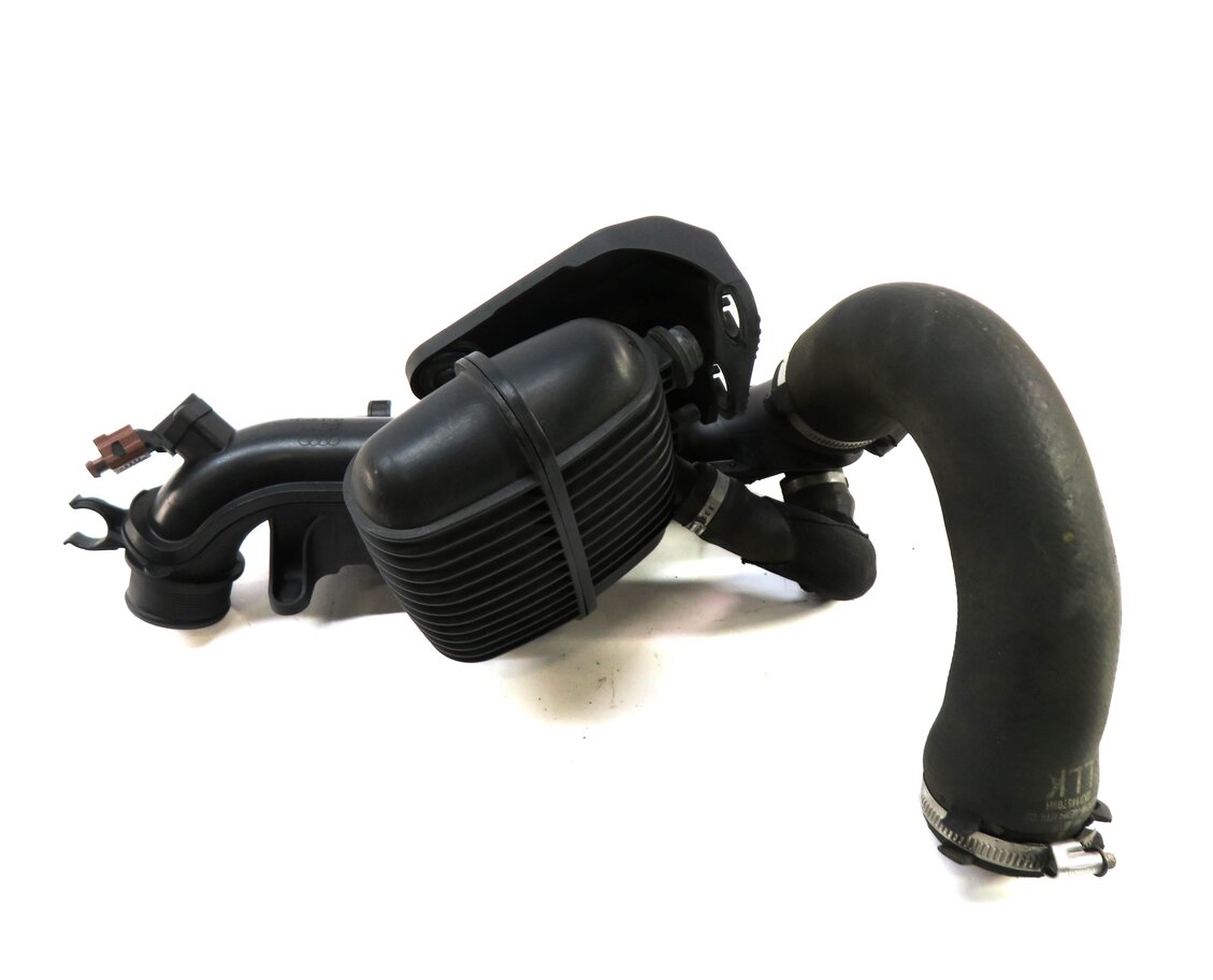 Thumbnail 5: 2011 AUDI A5 (B8 8T) 2.0L CAEB TURBO ENGINE INTERCOOLER PRESSURE PIPE DAMPER BOX