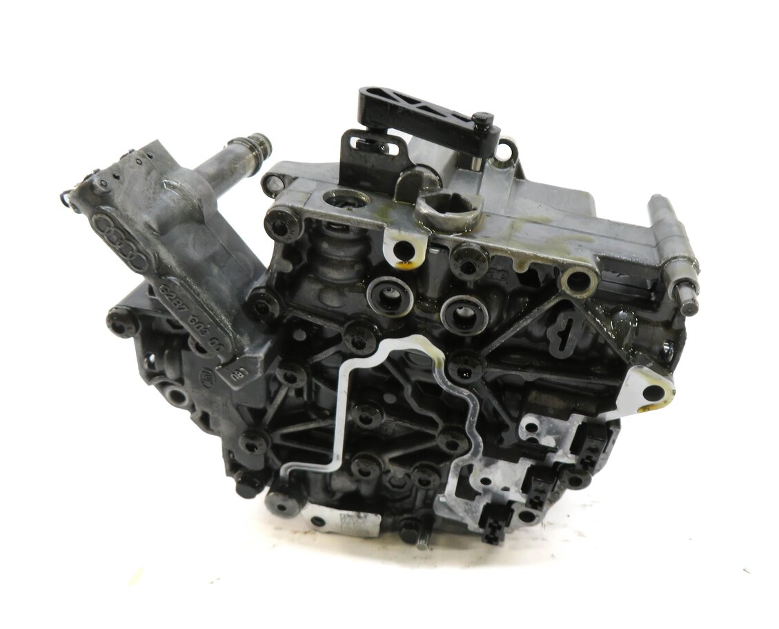 Thumbnail 7: 2010-2014 AUDI A5 (B8 8T) (LKV / MVC) 2.0T CVT TRANSMISSION VALVE BODY OIL PUMP
