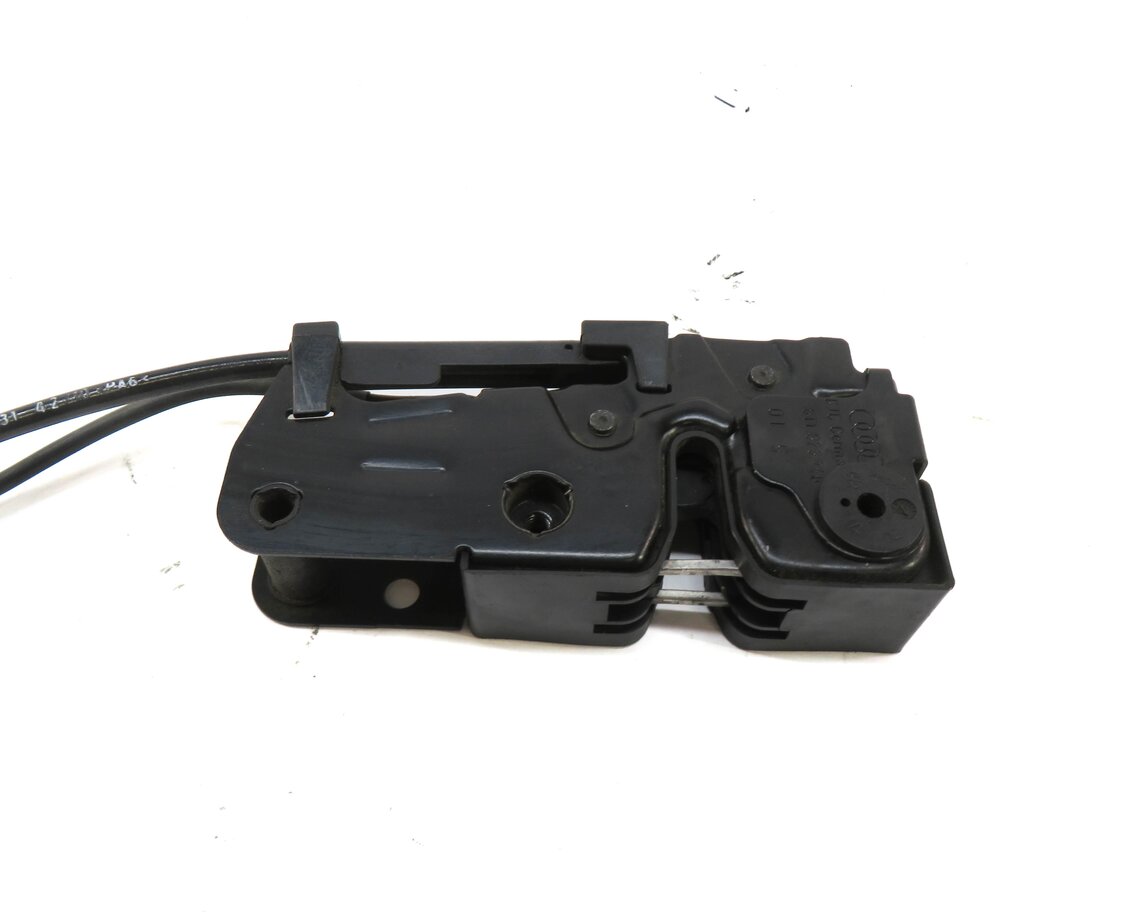 Thumbnail 3: 2011 AUDI A5 (B8 8T) FRONT LOWER HOOD LOCK LATCH STRIKER PLATE