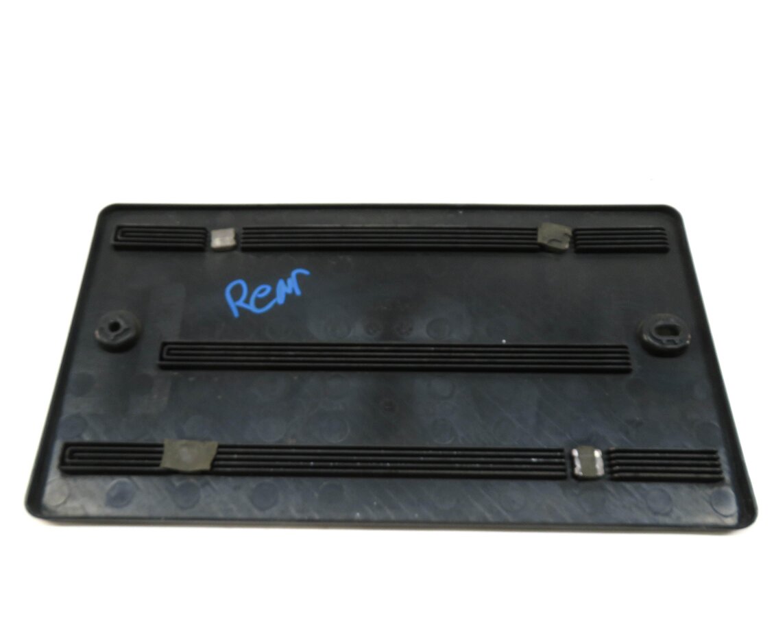 Thumbnail 4: 2011 AUDI A5 (B8 8T) REAR LICENSE PLATE MOUNT BRACKET BASE RETAINER HOLDER
