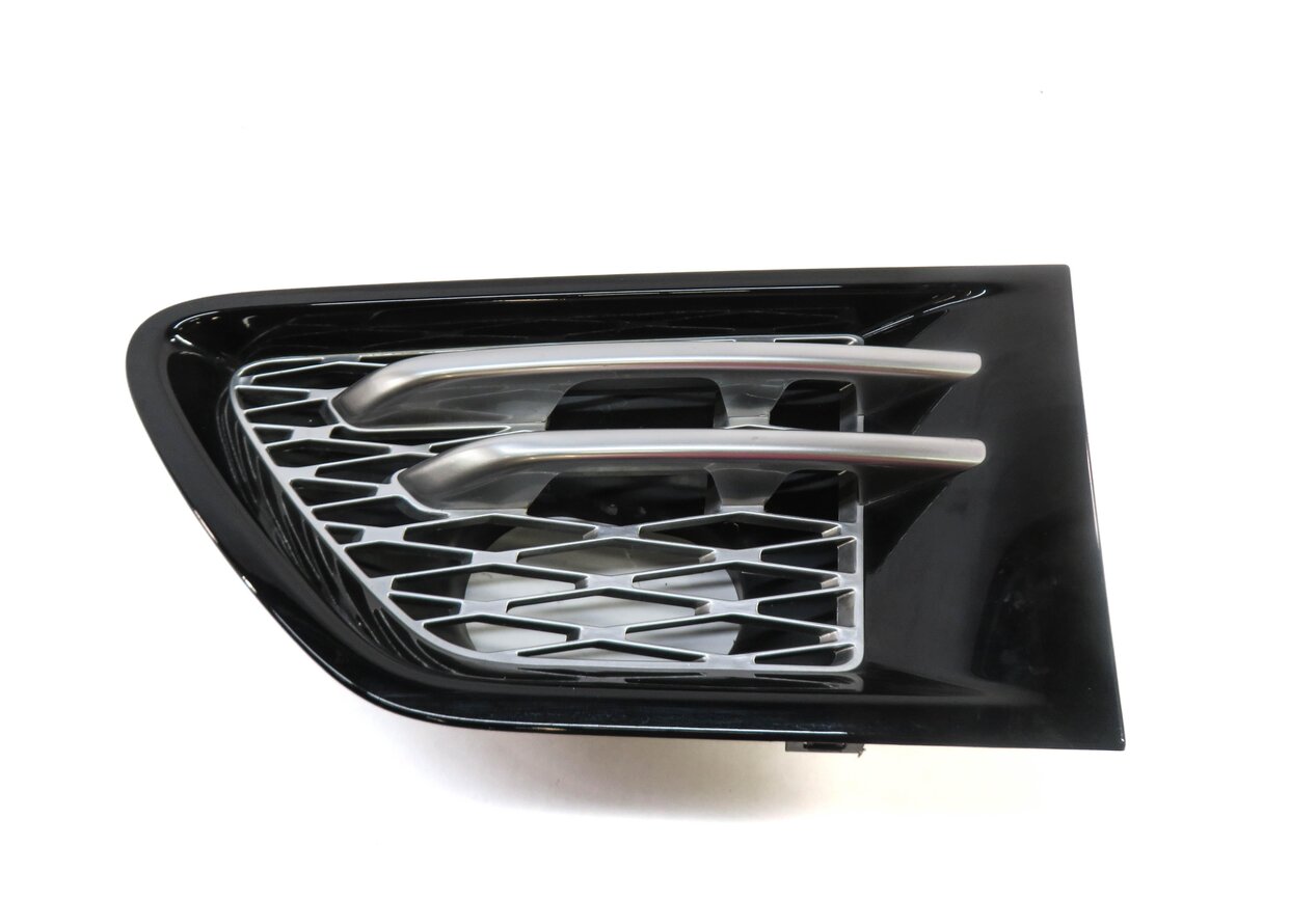 Thumbnail 3: 2012 RANGE ROVER SPORT (L320) LEFT FRONT DRIVER FENDER VENT GRILLE TRIM (BLACK)