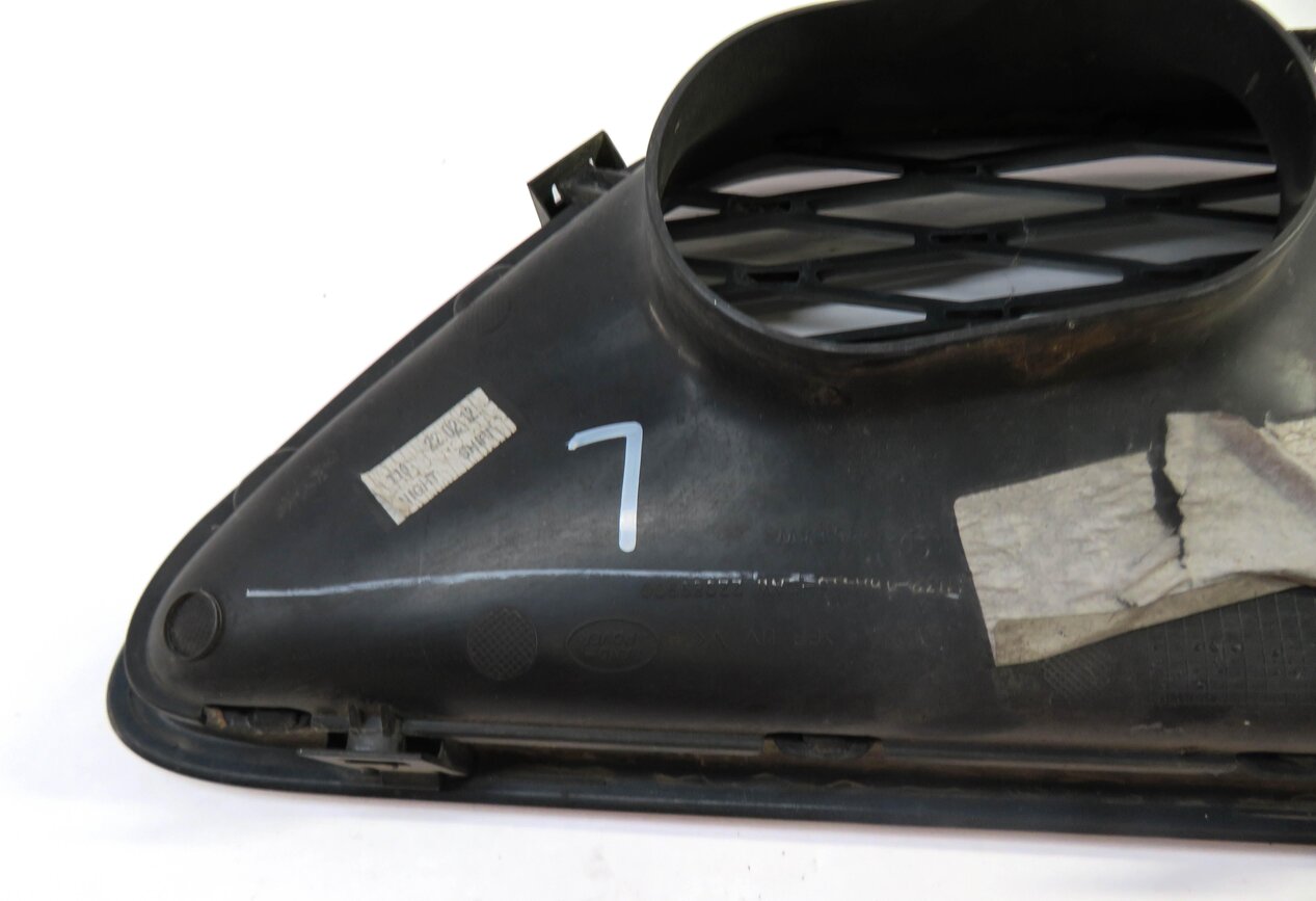 Thumbnail 5: 2012 RANGE ROVER SPORT (L320) LEFT FRONT DRIVER FENDER VENT GRILLE TRIM (BLACK)