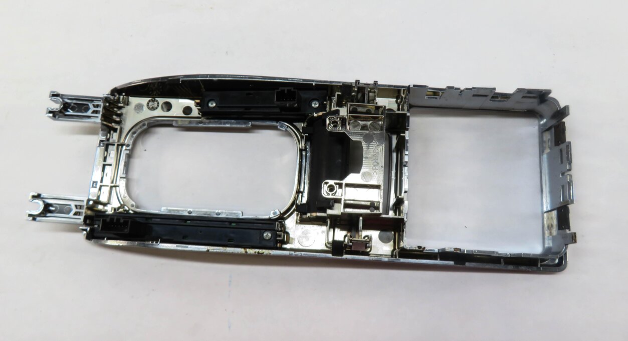 Thumbnail 4: 2012 RANGE ROVER SPORT (L320) GEAR SHIFTER SHIFT INDICATOR TRIM PANEL