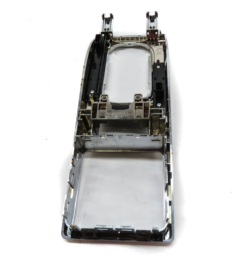 Thumbnail 5: 2012 RANGE ROVER SPORT (L320) GEAR SHIFTER SHIFT INDICATOR TRIM PANEL