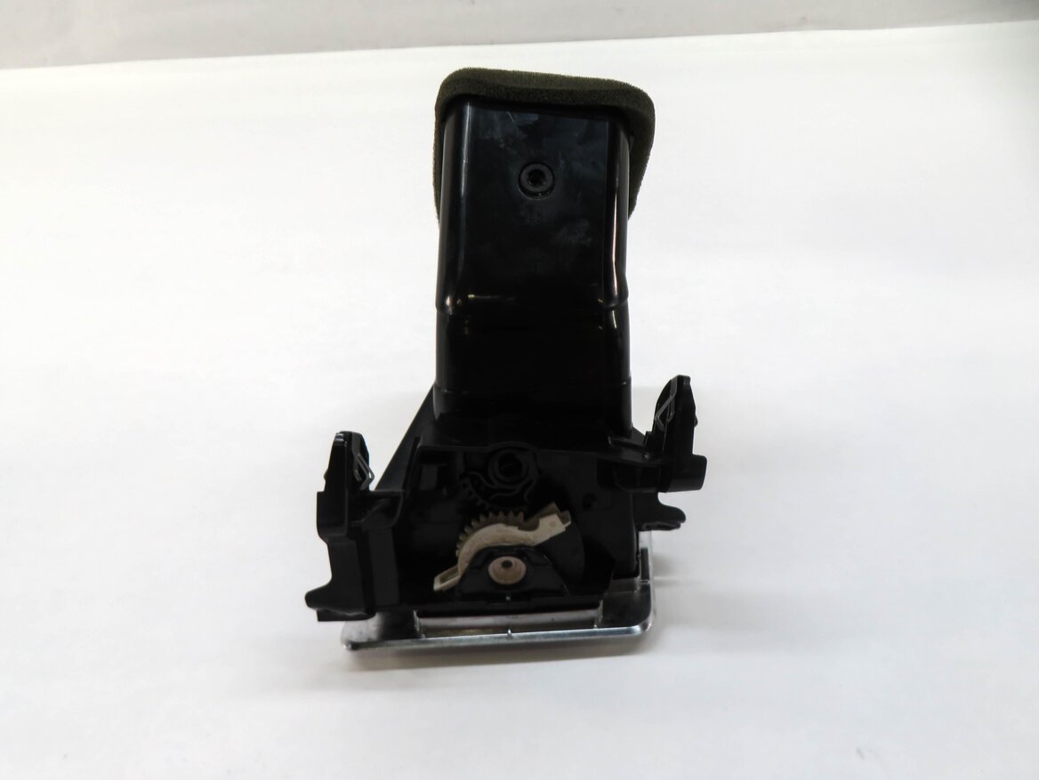 Thumbnail 4: 2012 RANGE ROVER SPORT (L320) LEFT FRONT DRIVER DASH OUTER HEATER A/C AIR VENT