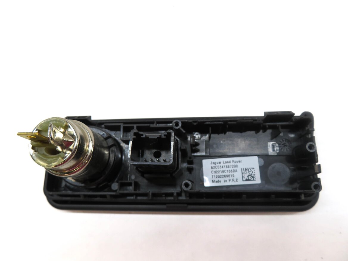 Thumbnail 4: 2012 RANGE ROVER SPORT (L320) RADIO STEREO AUXILIARY AUDIO IN INPUT JACK w/ 12v