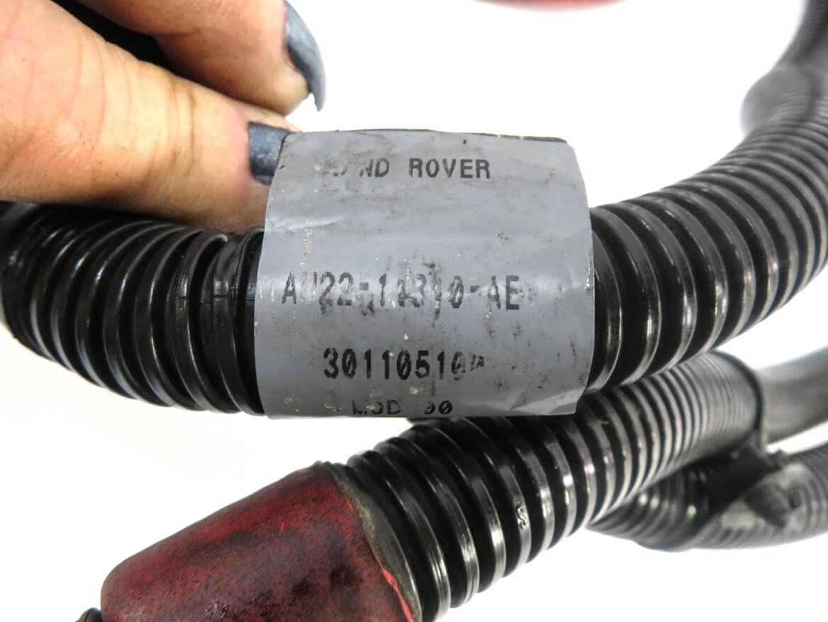 Thumbnail 5: 2012 RANGE ROVER SPORT (L320) POSITIVE BATTERY CABLE TERMINAL SRS