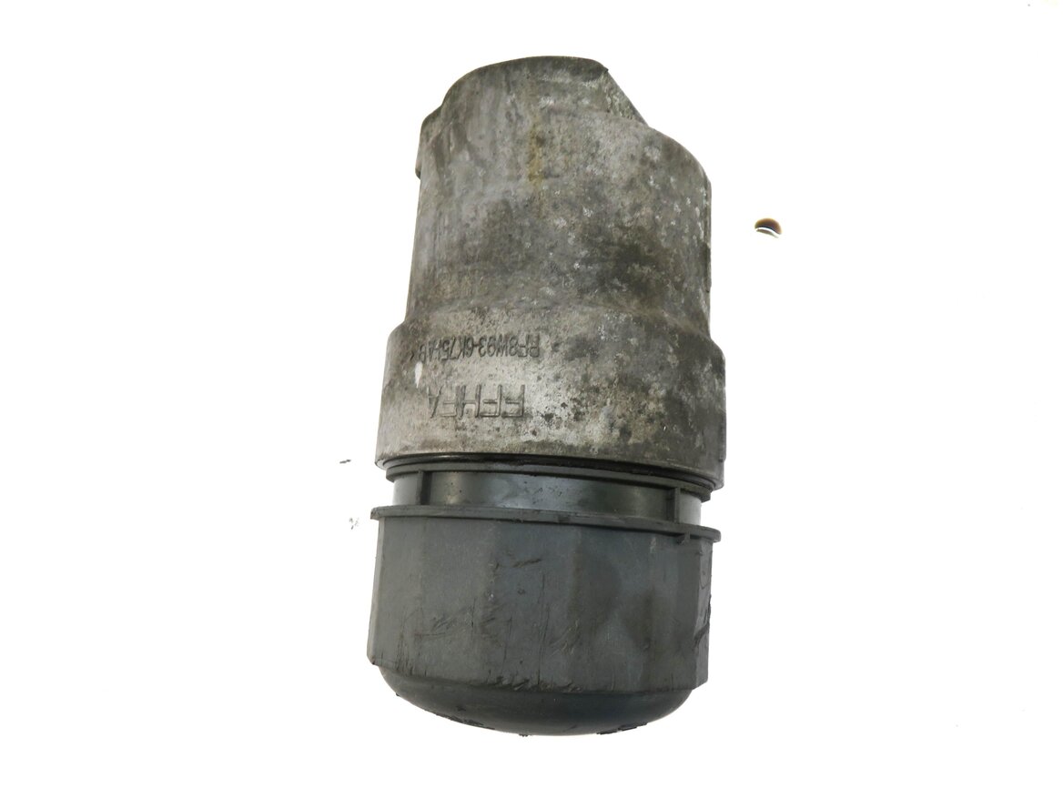 Thumbnail 4: 2012 RANGE ROVER SPORT (L320) 5.0L AJ133 SUPERCHARGED ENGINE OIL FILTER HOUSING