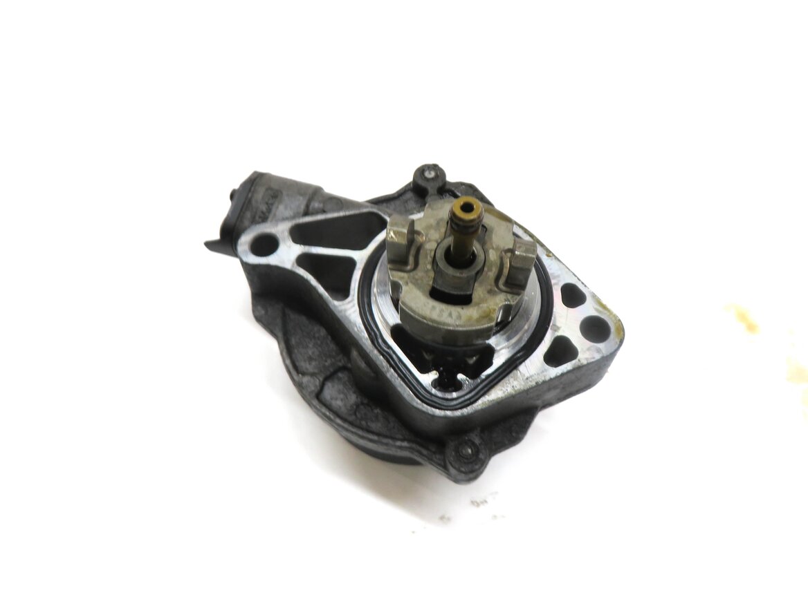 2010-2019 RANGE ROVER SPORT LR4 JAGUAR XE XF XK - 3.0L / 5.0L BRAKE VACUUM PUMP