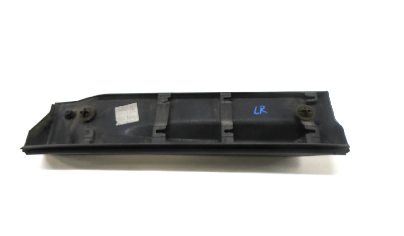 Thumbnail 4: 2012 RANGE ROVER SPORT (L320) LEFT REAR DOOR RUNNER TRIM MOULDING STRIP